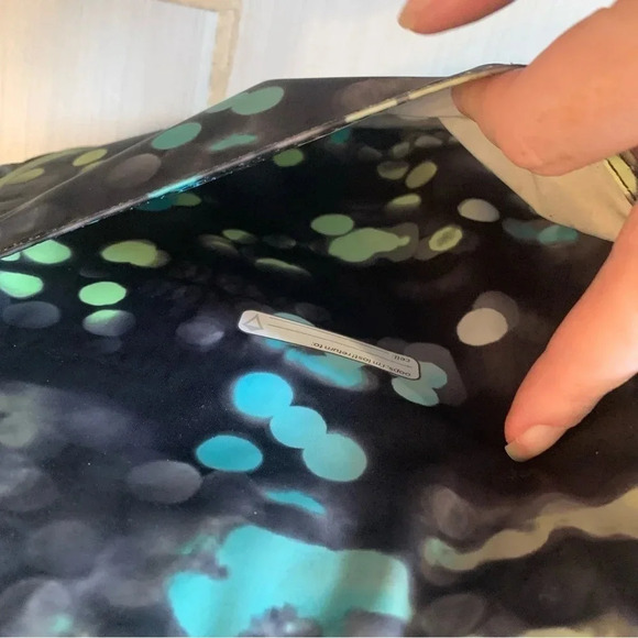 Lululemon Kids Ivivva  Insulated Lunch Kit - Picture 8 of 8